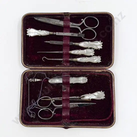MOP Handled Cased Manicure Set