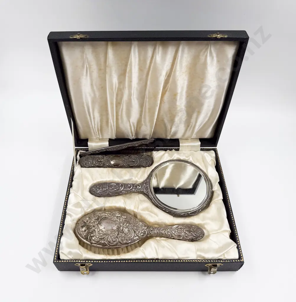 Cased Four Pce S/S Dressing Table Set Image 1++