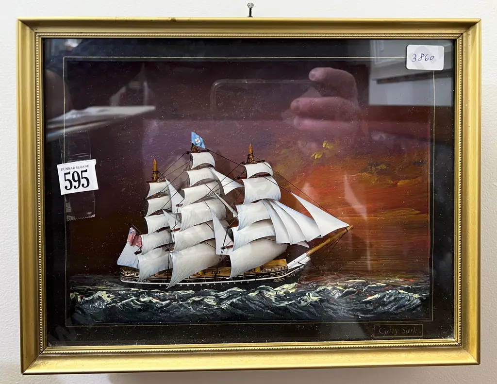 Framed Diorama of the Cutty Sark Image 1++