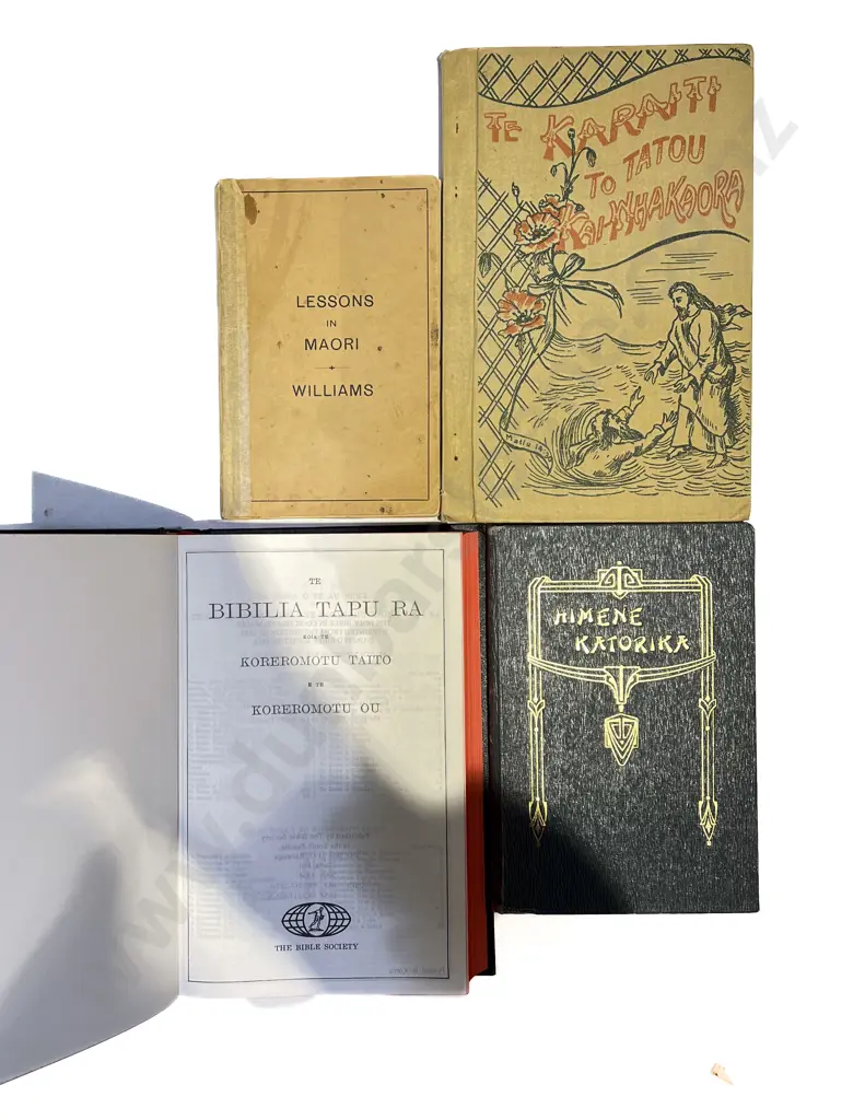 Qty of Assorted Maori Language Reference Image 1++