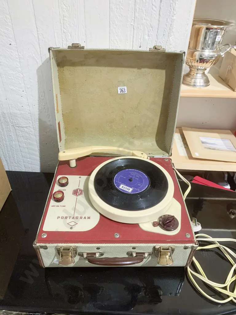 Vintage Dreco Portagram 45rpm Record Player with Tom Jones Vinyl Record Image 1++