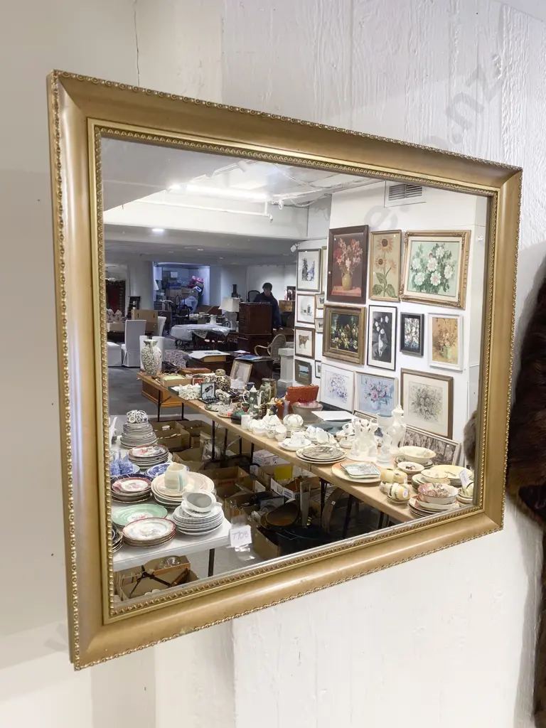 Rectangular Wall Mirror Image 1++