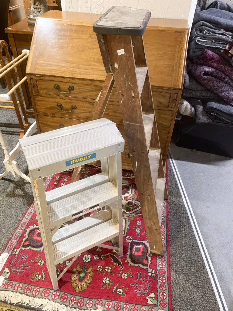 Vintage Wooden Step Ladder Image 1++