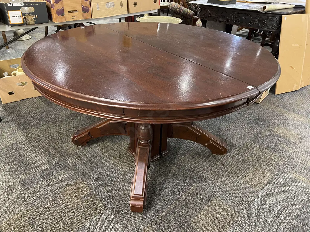 Mahogany Extn Dining Table Image 1++