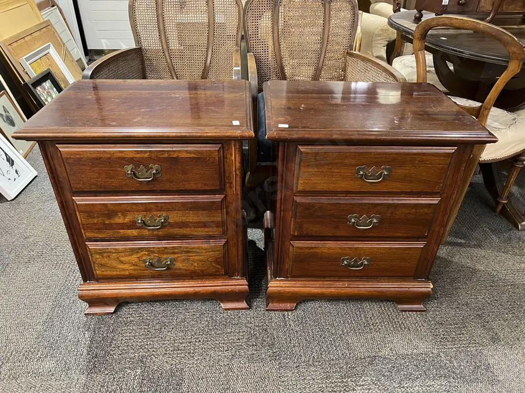 Pair of Bedside Chests Image 1++