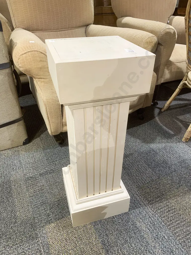 Column Form Plinth Image 1++