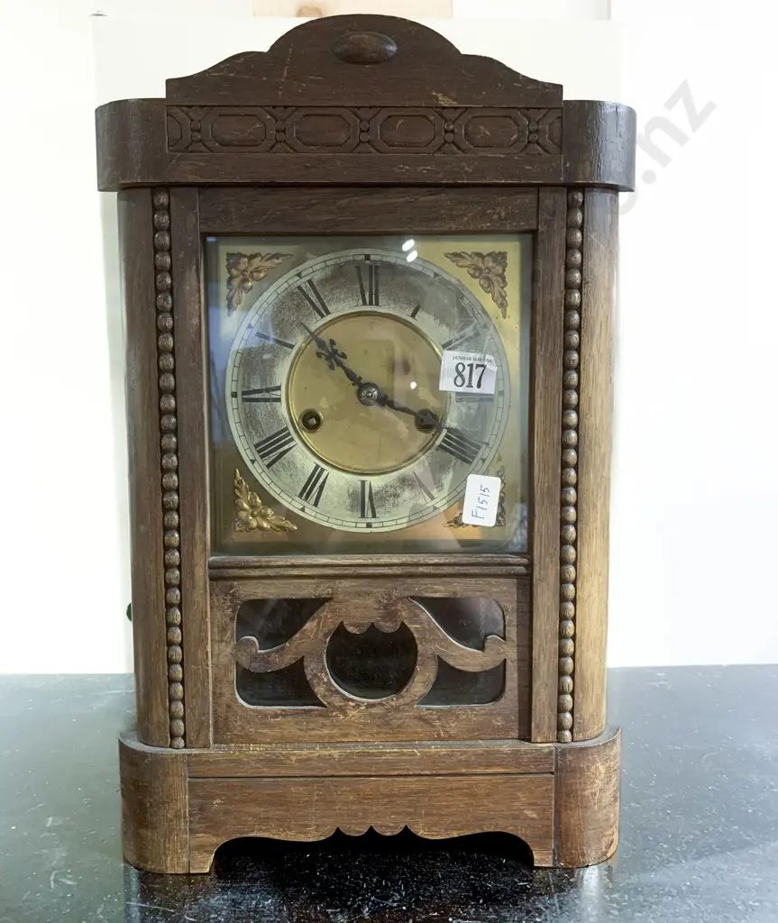 Mantel Clock Image 1++