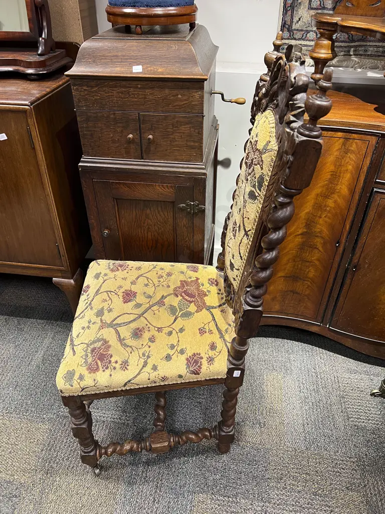 Vict Oak Hall Chair Image 1++