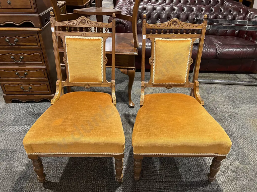 A Pair of Vict Side Chairs Image 1++