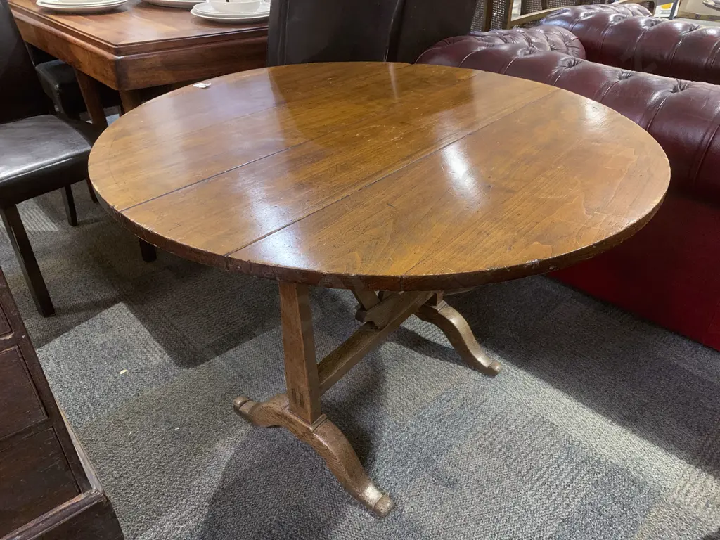 Edwardian Front Lawn Butlers Picnic Table Image 1++