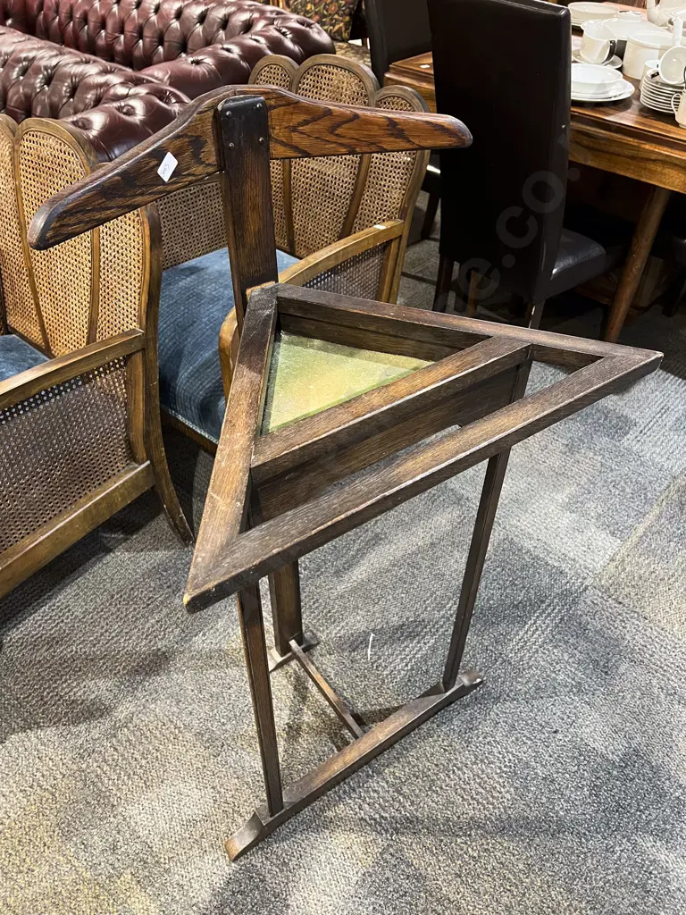 Oak Gentleman's Corner Valet Image 1++