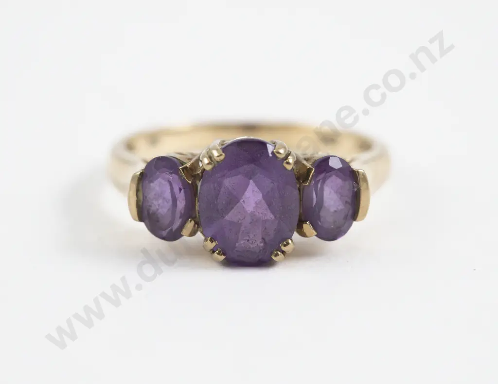 9ct Three Stone Amethyst Ring Image 1++