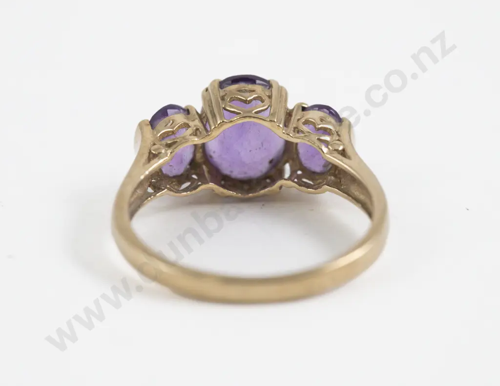9ct Three Stone Amethyst Ring Image 1++