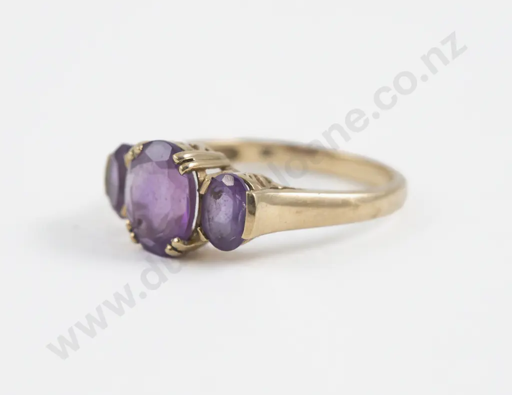 9ct Three Stone Amethyst Ring Image 1++