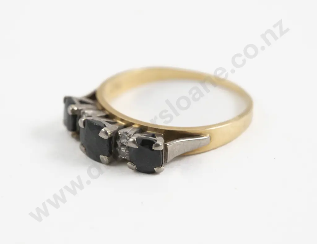 18ct Seven Stone Sapphire and Diamond Ring Image 1++