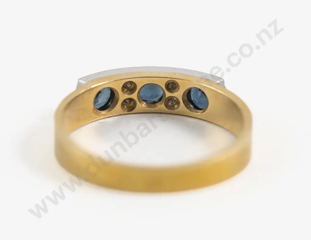 18ct Three Stone Sapphire Band Ring Image 1++