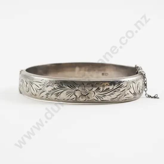 S/S Half Engraved Hinged Snap Bangle