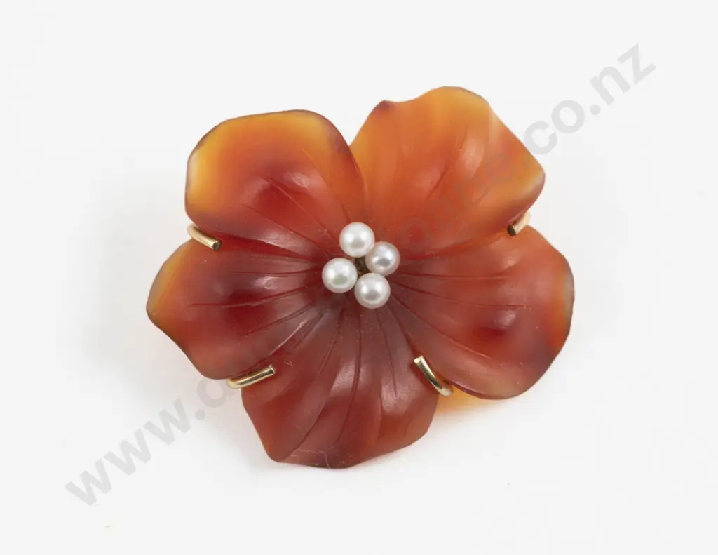 9ct Mounted Carnelian and Cultured Pearl Floral Pendant Image 1++