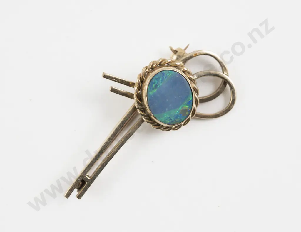 9ct Single Opal Doublet Fancy Bar Brooch Image 1++
