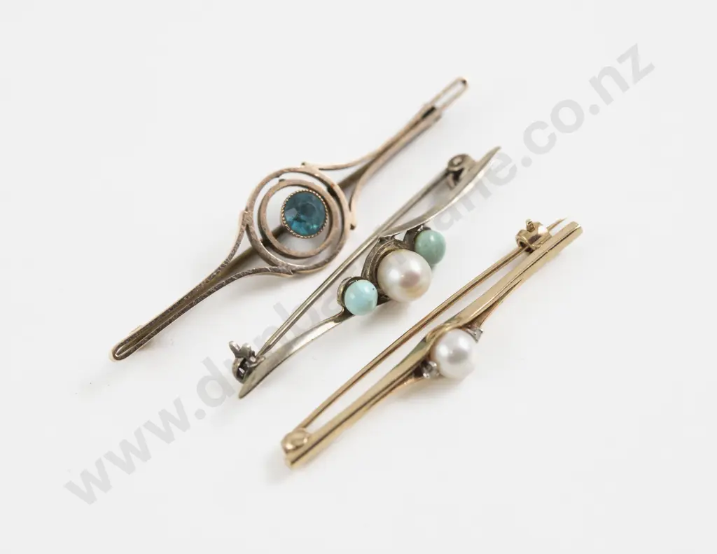 Three 9ct and S/S Bar Brooches Image 1++