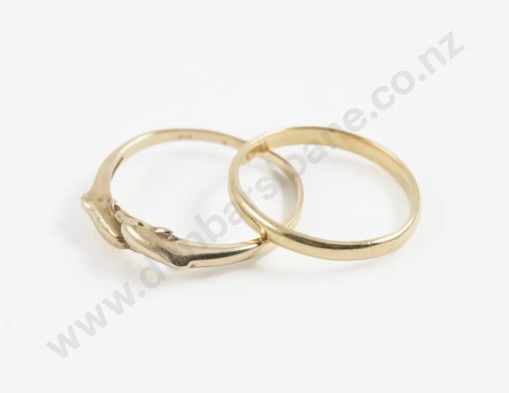 18ct Plain Band Ring with 9ct Dolphin Band Ring Image 1++