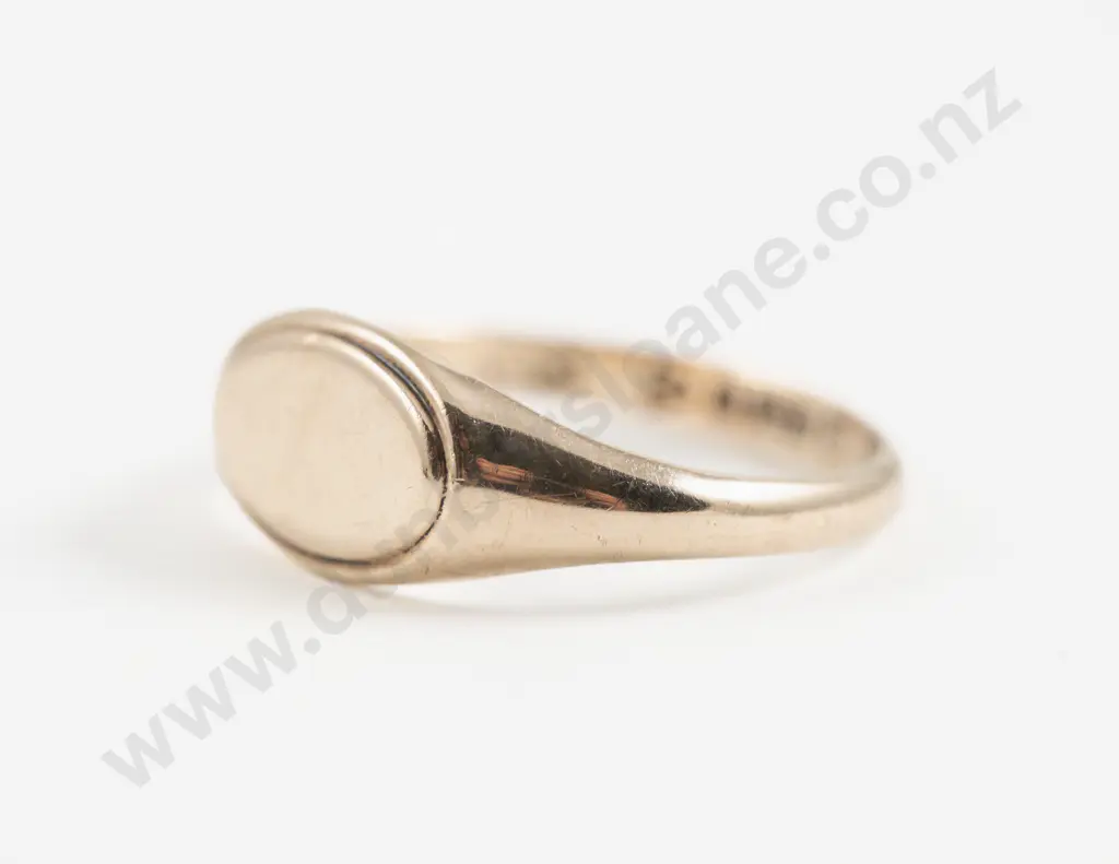 9ct Plain Signet Ring Image 1++