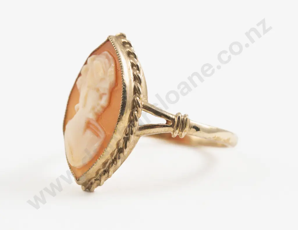 9ct Classical Portrait Cameo Ring Image 1++