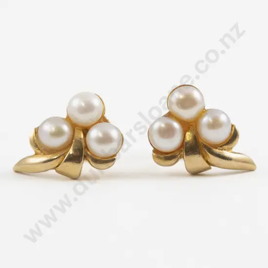 Pair 22ct Pearl Cluster Stud Earrings