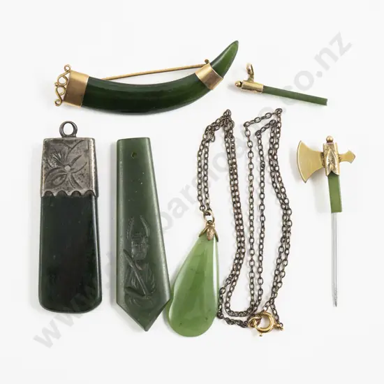 9ct Mounted Small Greenstone Tusk Brooch
