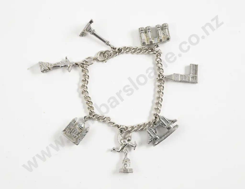 S/S Curb Link Charm Bracelet Image 1++