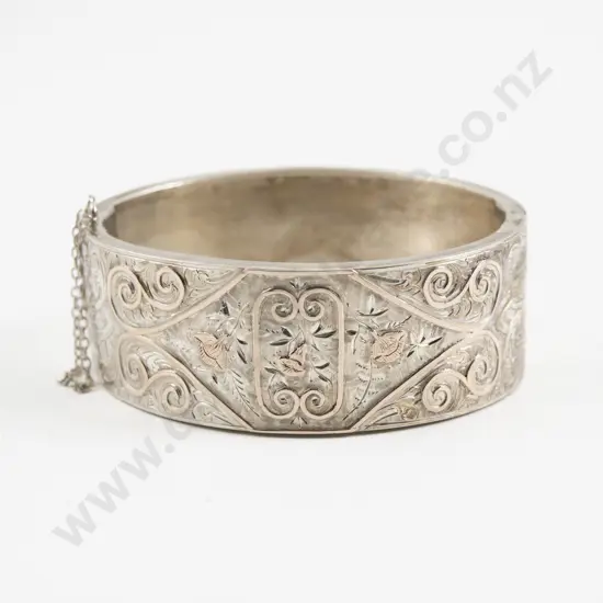 S/S Wide Half Engraved Hinged Snap Bangle