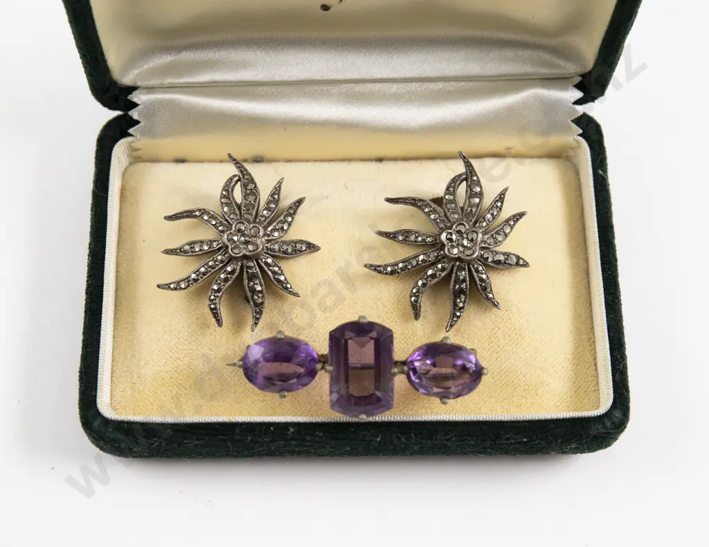 Victorian Silver Gilt Three Stone Amethyst Brooch Image 1++