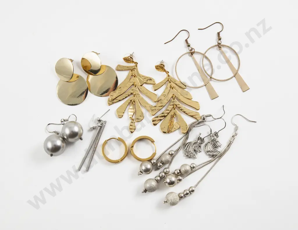 Collection of Gold and Silver Plated Costume Jewellery Earrings Image 1++
