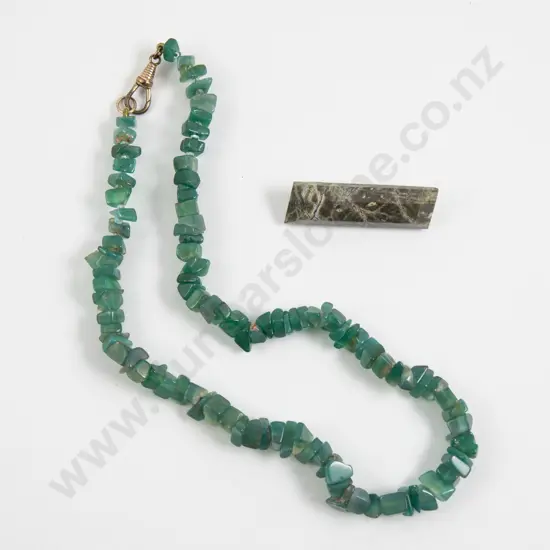 Single Strand Green Agate Bead Necklace and Brooch