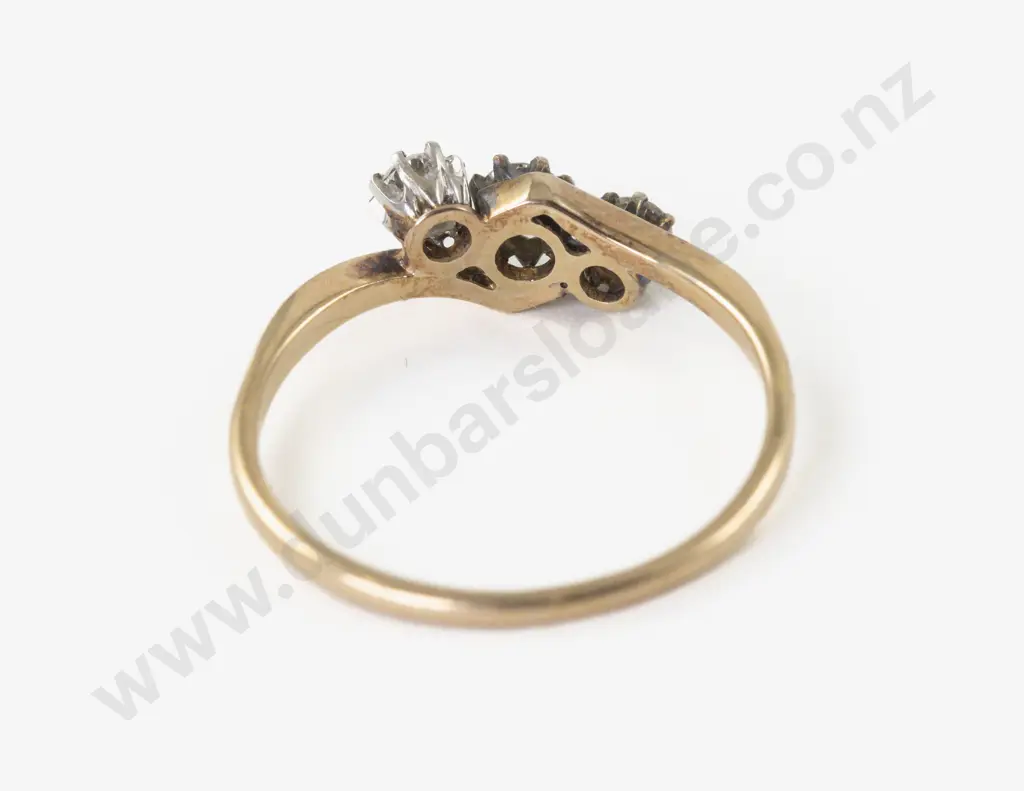 18ct Three Stone Diamond Ring Image 1++