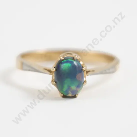 18ct Single Stone Opal Ring
