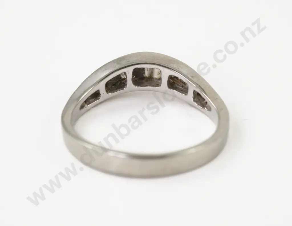 18ct White Gold 16Stone Diamond Curved Band Ring Image 1++