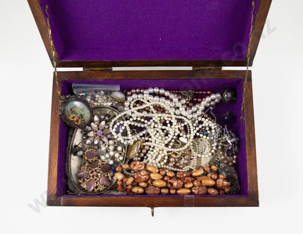 Collection of Assorted Vintage Costume Jewellery with Wooden Jewellery Box Image 1++