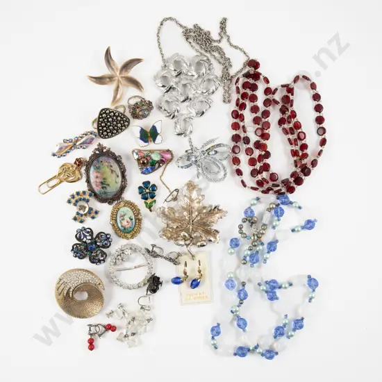 Collection of Assorted Vintage Costume Jewellery