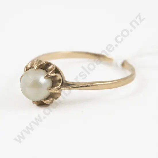 9ct Single Cultured Pearl Ring
