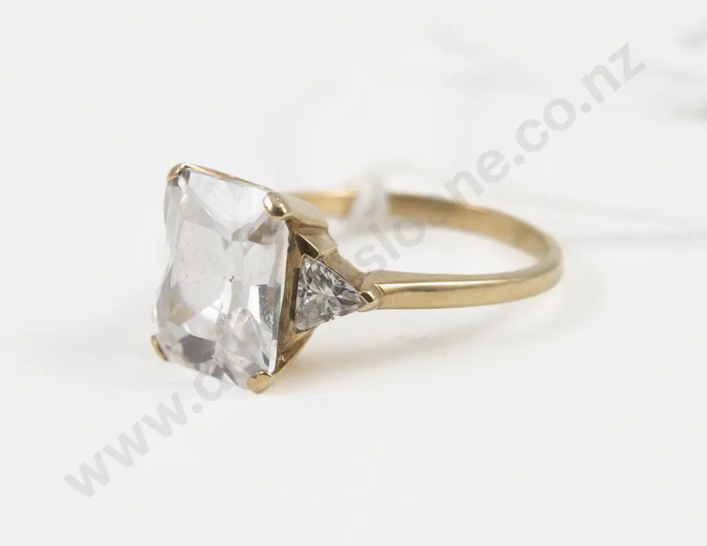 9ct Single Stone Clear Crystal Dress Ring Image 1++