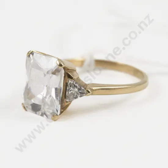 9ct Single Stone Clear Crystal Dress Ring