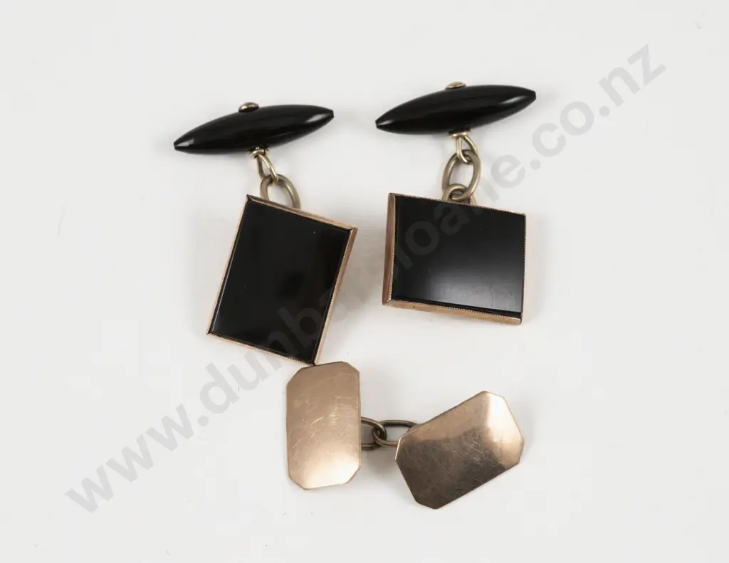 Pair 9ct Onyx Cuff Links with Odd 9ct Cuff link Image 1++