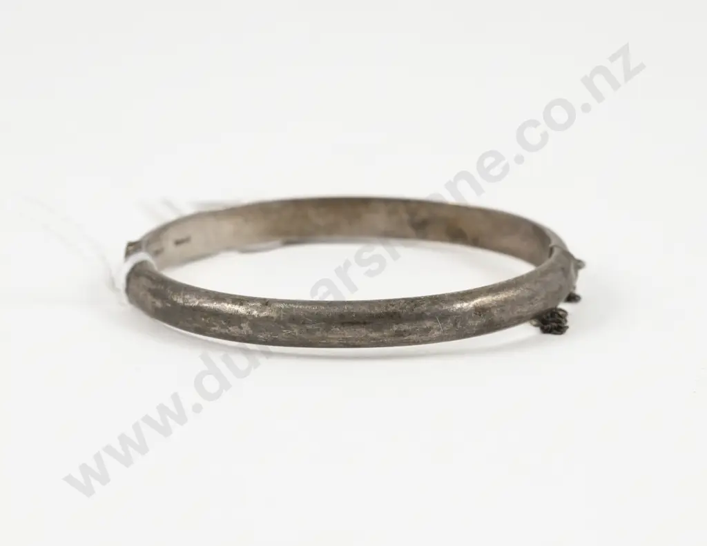 S/S Plain Hinged Snap Bangle Image 1++