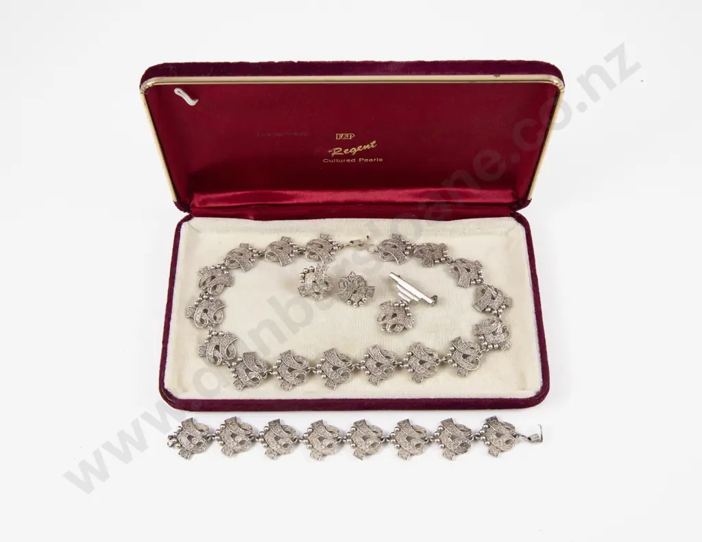 Vintage Silver Plated Fancy Necklace Earrings and Brooch Suite Image 1++