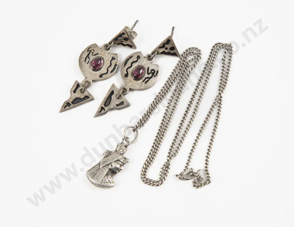 Pair S/S Pendant Drop Earrings Image 1++