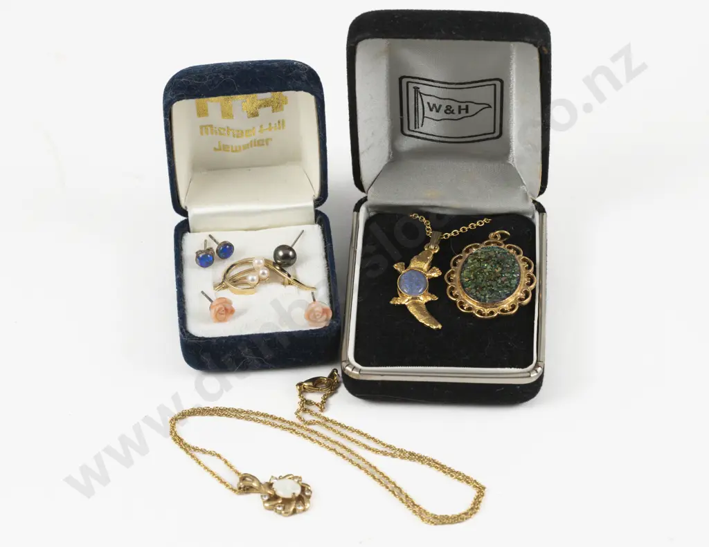 Collection of Gold Plated Opal Jewellery with Others Image 1++