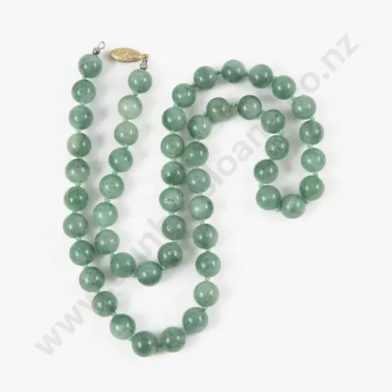 Single Strand Uniform Jade Bead Necklace