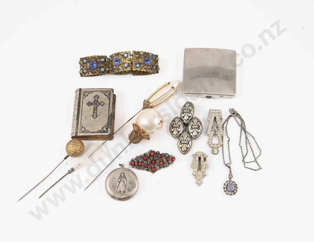 Vintage Rosary Set Pendant with Collection of Assorted Image 1++