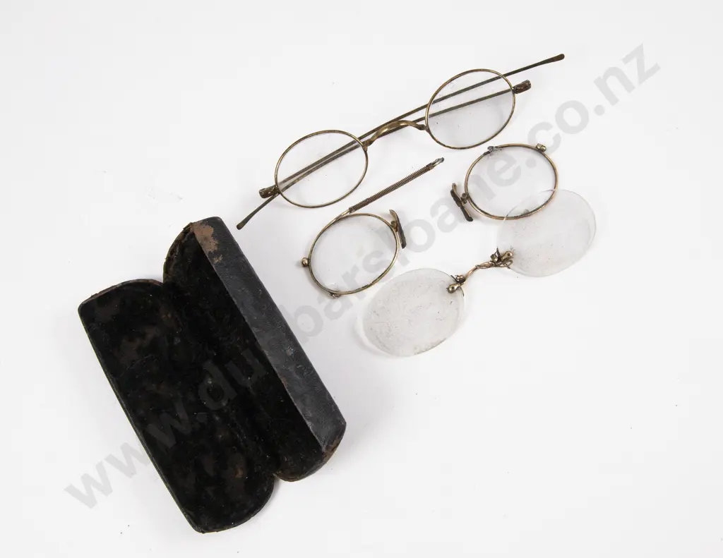 Three Pairs Vintage Spectacles Image 1++
